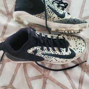 Boy baseball cleats